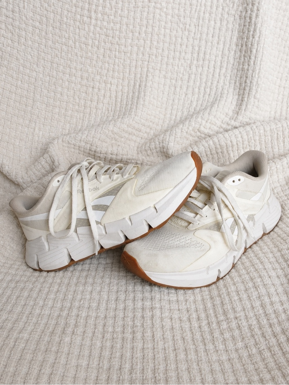 Reebok Zig Dynamica Sneakers Women’s 6 - Cream/Gum
